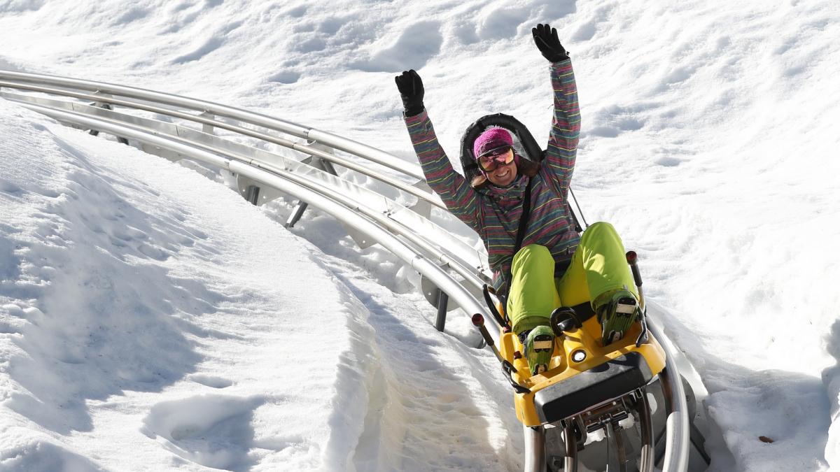 Vivre des sensations fortes avec la luge sur rail Wiz Luge Les 7 Laux