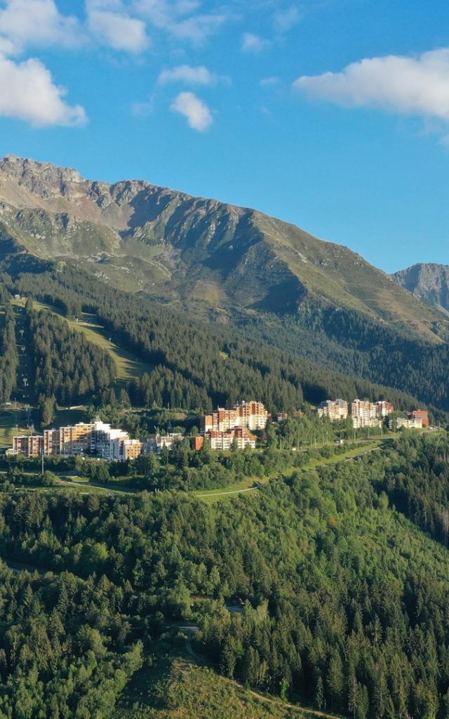 Prapoutel / Les 7 Laux : le site de Prapoutel en mode été