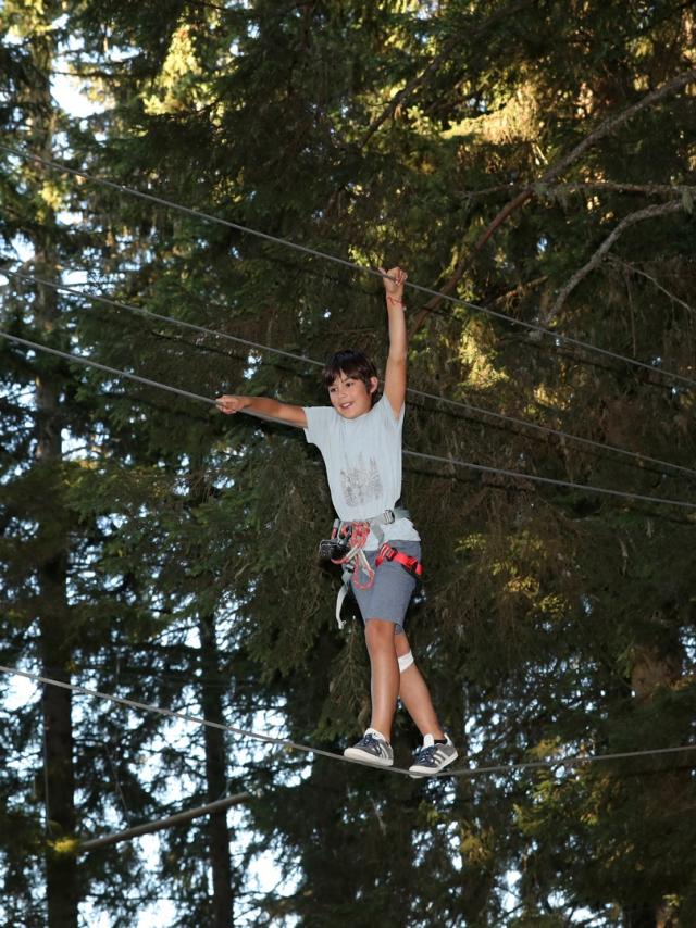 Accrobranche aux 7 Laux en été