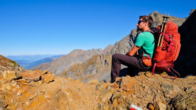 randonneur au col du Loup