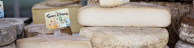 commerces & services aux 7 Laux