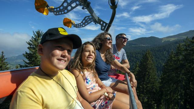 télésièges piétons aux 7 Laux en été