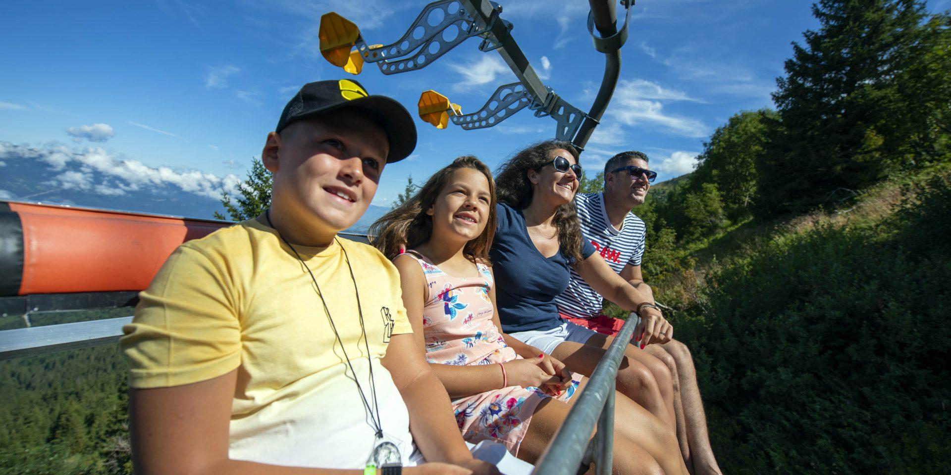 Télésièges piétons aux 7 Laux en été