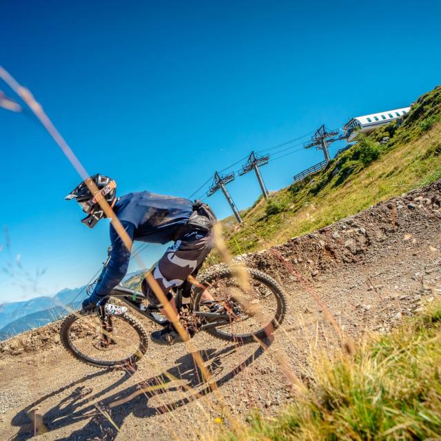 VTT de descente 7 Laux